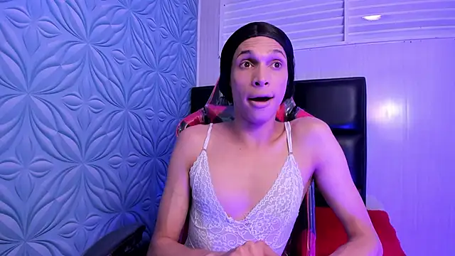 Snapshot of Milk_max_18 chatting on 25, 10, 2025 Milk max 18 online show from 25, 10, 2025