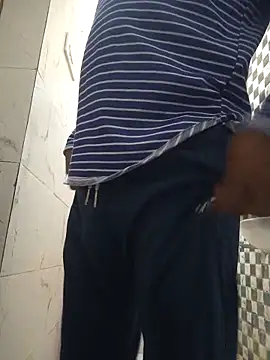 Shubuu  x online show from 18, 2, 2026