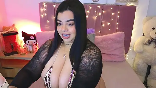 MiahJoness online show from 4, 5, 2026
