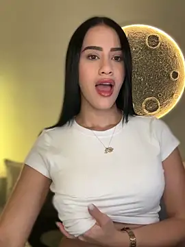 SarahhSmitth1 online show from 5, 2, 2026