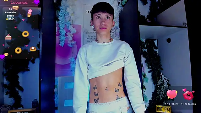 Snapshot of juniior_2311_ chatting on 18, 2, 2025 juniior 2311  online show from 18, 2, 2025