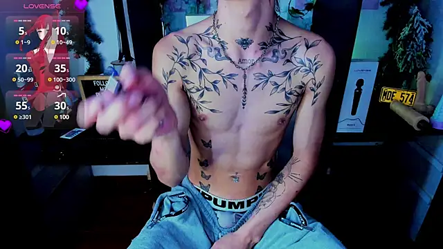 Snapshot of juniior_2311_ chatting on 5, 3, 2025 juniior 2311  online show from 5, 3, 2025