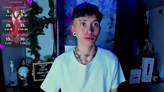 Snapshot of juniior_2311_ chatting on 11, 3, 2025 juniior 2311  online show from 11, 3, 2025