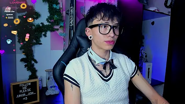 Snapshot of juniior_2311_ chatting on 19, 3, 2025 juniior 2311  online show from 19, 3, 2025