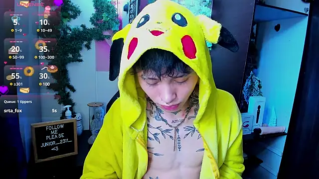 Snapshot of juniior_2311_ chatting on 20, 3, 2025 juniior 2311  online show from 20, 3, 2025