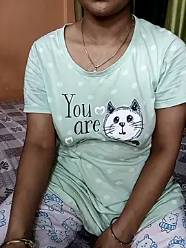 Snapshot of MUMTAJ-1 chatting on 4, 10, 2025 MUMTAJ-1 online show from 4, 10, 2025