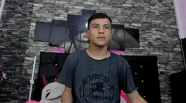 salvadorgomezx online show from 12, 12, 2024