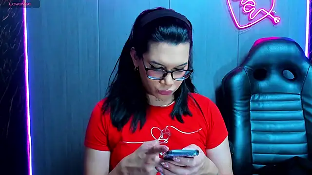 Snapshot of beverly_campbellxxx chatting on 4, 3, 2025 beverly campbellxxx online show from 4, 3, 2025