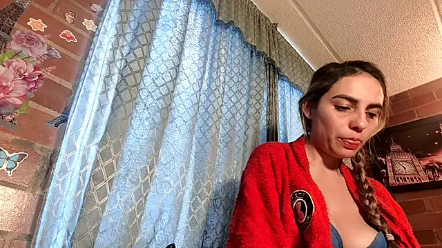 Snapshot of ValeriaLacrozee chatting on 5, 10, 2025 ValeriaLacrozee online show from 5, 10, 2025
