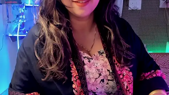 Gulabi Queen online show from 30, 1, 2025