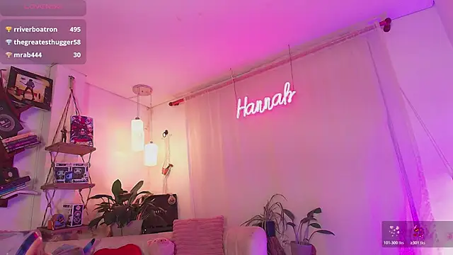 Snapshot of HANNAH_LOVEE chatting on 7, 7, 2026 HANNAH LOVEE online show from 7, 7, 2026