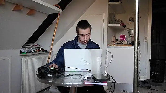 Stephanien online show from 3, 12, 2024