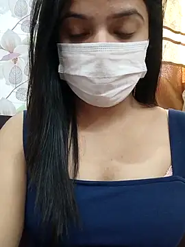 Snapshot of Myloveurvi chatting on 7, 3, 2025 Myloveurvi online show from 7, 3, 2025