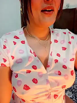 Snapshot of im_here- chatting on 8, 5, 2026 im here- online show from 8, 5, 2026