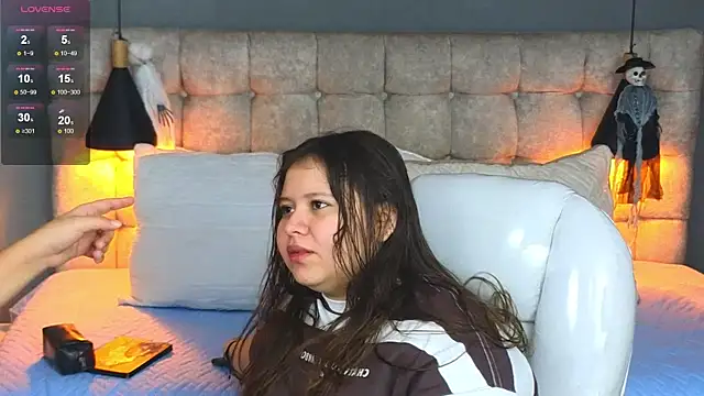 Laia and Aloby online show from 11, 10, 2025