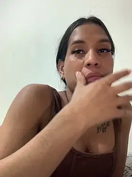 Snapshot of Emiily_Miller chatting on 22, 12, 2024 Emiily Miller online show from 22, 12, 2024