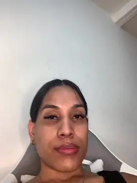 Snapshot of Emiily_Miller chatting on 23, 12, 2024 Emiily Miller online show from 23, 12, 2024