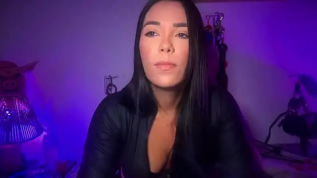 Snapshot of mistresslaviniabr chatting on 15, 12, 2025 mistresslaviniabr online show from 15, 12, 2025