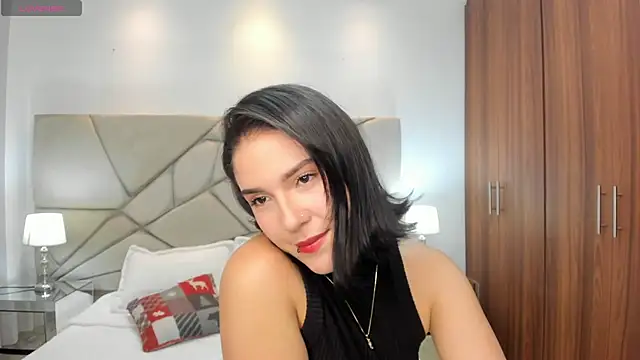 Snapshot of kendaall_jenner_ chatting on 31, 12, 2024 kendaall jenner online show from 31, 12, 2024