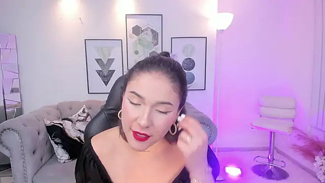 Snapshot of kendaall_jenner_ chatting on 31, 1, 2025 kendaall jenner online show from 31, 1, 2025