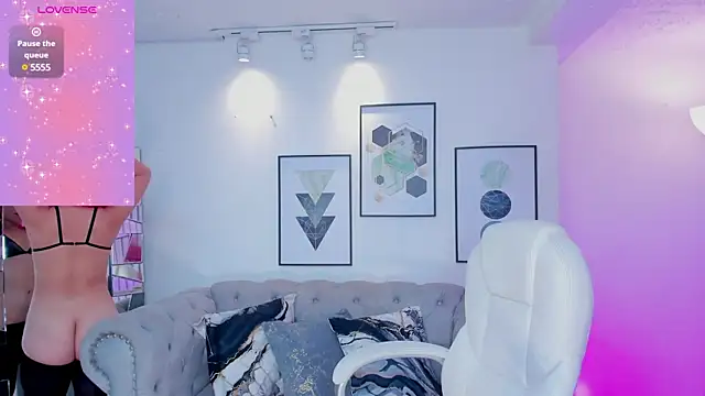 Snapshot of kendaall_jenner_ chatting on 16, 3, 2025 kendaall jenner online show from 16, 3, 2025