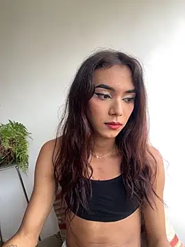 Nikol Rang   online show from 2, 12, 2025