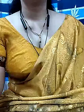 Snapshot of bhuvana555 chatting on 17, 12, 2024 bhuvana555 online show from 17, 12, 2024