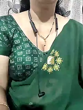 Snapshot of bhuvana555 chatting on 20, 12, 2024 bhuvana555 online show from 20, 12, 2024