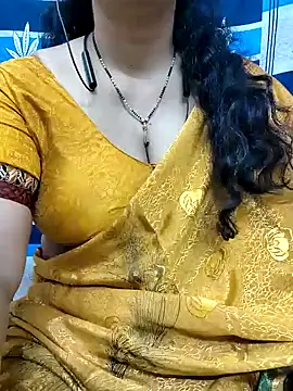 Snapshot of bhuvana555 chatting on 4, 2, 2025 bhuvana555 online show from 4, 2, 2025