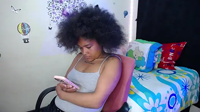 Snapshot of katty_ebonny chatting on 11, 9, 2025 katty ebonny online show from 11, 9, 2025