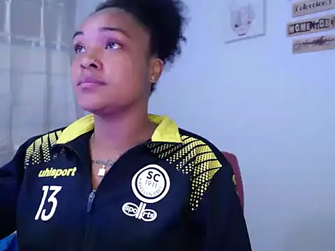 Snapshot of katty_ebonny chatting on 1, 10, 2025 katty ebonny online show from 1, 10, 2025