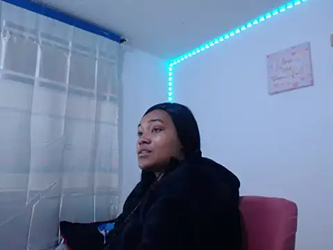 Snapshot of katty_ebonny chatting on 15, 10, 2025 katty ebonny online show from 15, 10, 2025