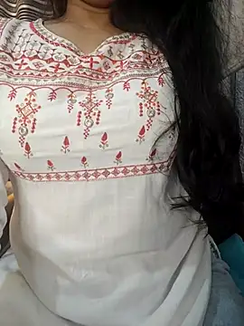 Snapshot of Rina777o chatting on 8, 5, 2026 Rina777o online show from 8, 5, 2026