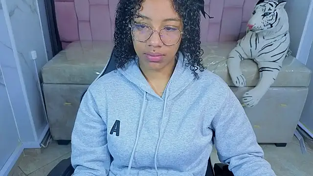 Violeth b online show from 5, 3, 2026