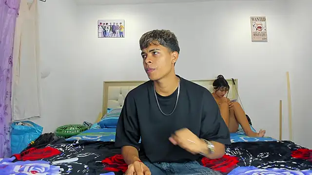 Snapshot of dafnezahiraa_ chatting on 5, 1, 2025 dafnezahiraa online show from 5, 1, 2025