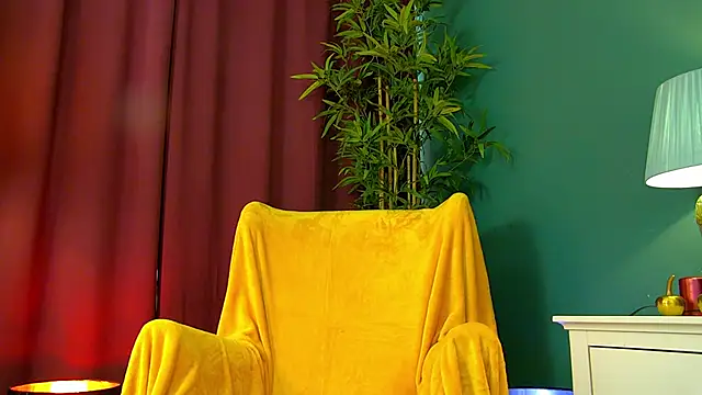 Snapshot of Foxxxy_MILF chatting on 10, 3, 2025 Foxxxy MILF online show from 10, 3, 2025