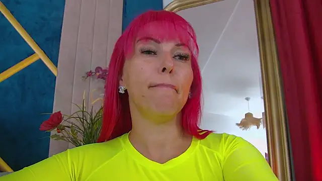 Snapshot of Foxxxy_MILF chatting on 9, 9, 2025 Foxxxy MILF online show from 9, 9, 2025