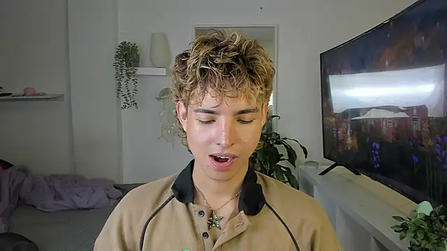 santy-kitty online show from 9, 11, 2025