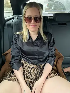 Sissy-Bee online show from 26, 12, 2024