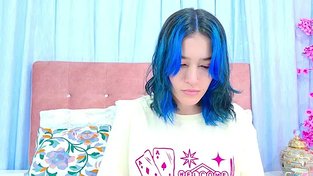 Snapshot of AlliciaKim chatting on 15, 11, 2025 AlliciaKim online show from 15, 11, 2025