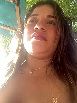 Snapshot of perlita05 chatting on 27, 9, 2025 perlita05 online show from 27, 9, 2025