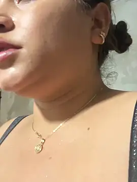 Snapshot of perlita05 chatting on 4, 10, 2025 perlita05 online show from 4, 10, 2025