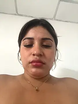 Snapshot of perlita05 chatting on 22, 11, 2025 perlita05 online show from 22, 11, 2025