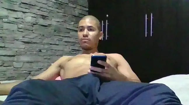 Snapshot of Sexylatin64 chatting on 23, 2, 2025 Sexylatin64 online show from 23, 2, 2025