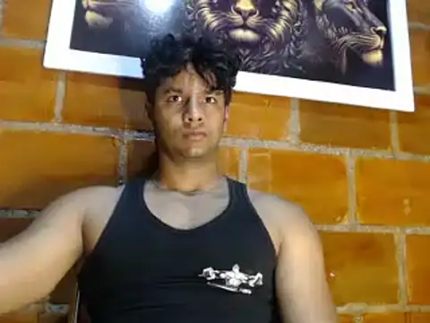 Snapshot of alextonbruno chatting on 13, 12, 2024 alextonbruno online show from 13, 12, 2024
