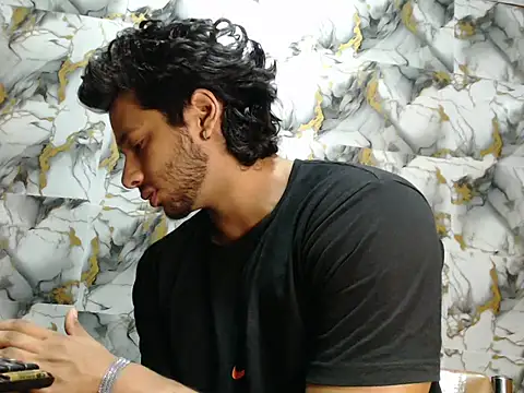 Snapshot of alextonbruno chatting on 21, 9, 2025 alextonbruno online show from 21, 9, 2025