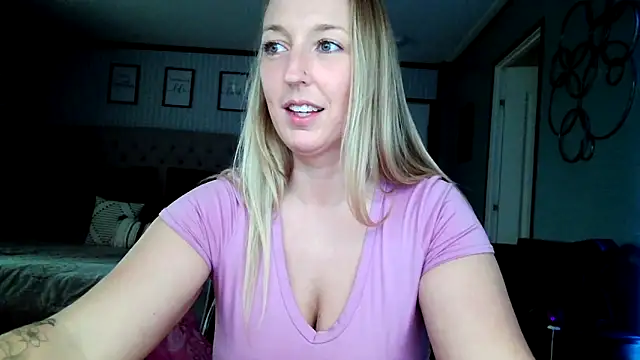 lucyallen4201 online show from 9, 12, 2024