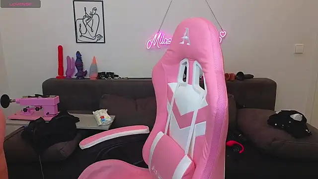 Milas Dreams online show from 23, 10, 2025