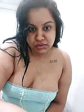 Snapshot of GoddessLorenaTheeSiren chatting on 3, 2, 2025 GoddessLorenaTheeSiren online show from 3, 2, 2025