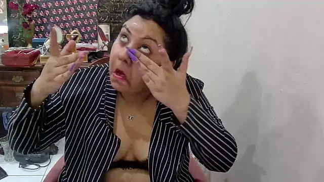 Snapshot of GoddessLorenaTheeSiren chatting on 14, 3, 2025 GoddessLorenaTheeSiren online show from 14, 3, 2025